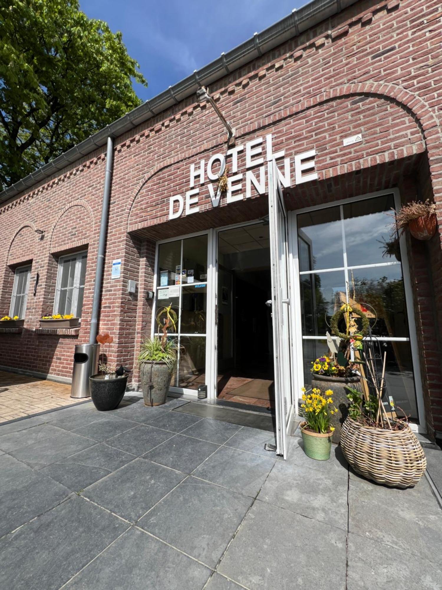 גנק Hotel De Venne מראה חיצוני תמונה